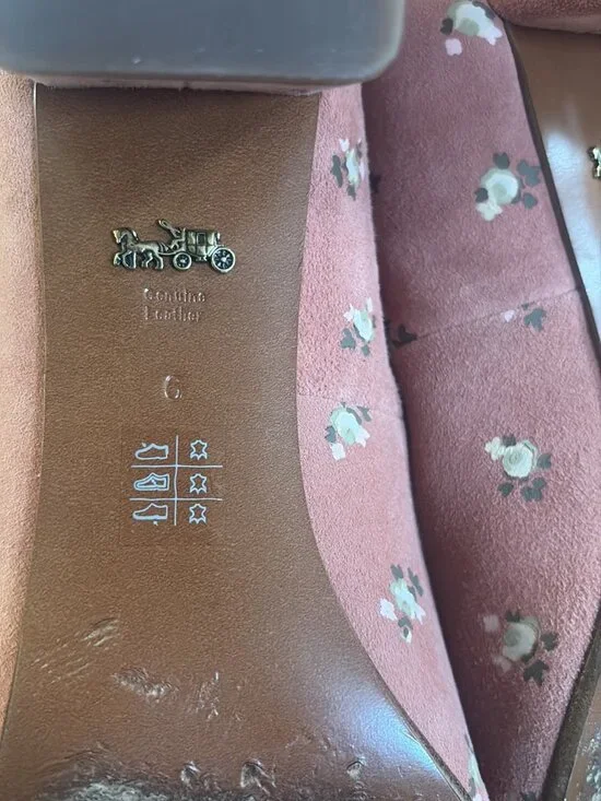 Coach Seude Pump With Prairie Print - Picture 8 of 10